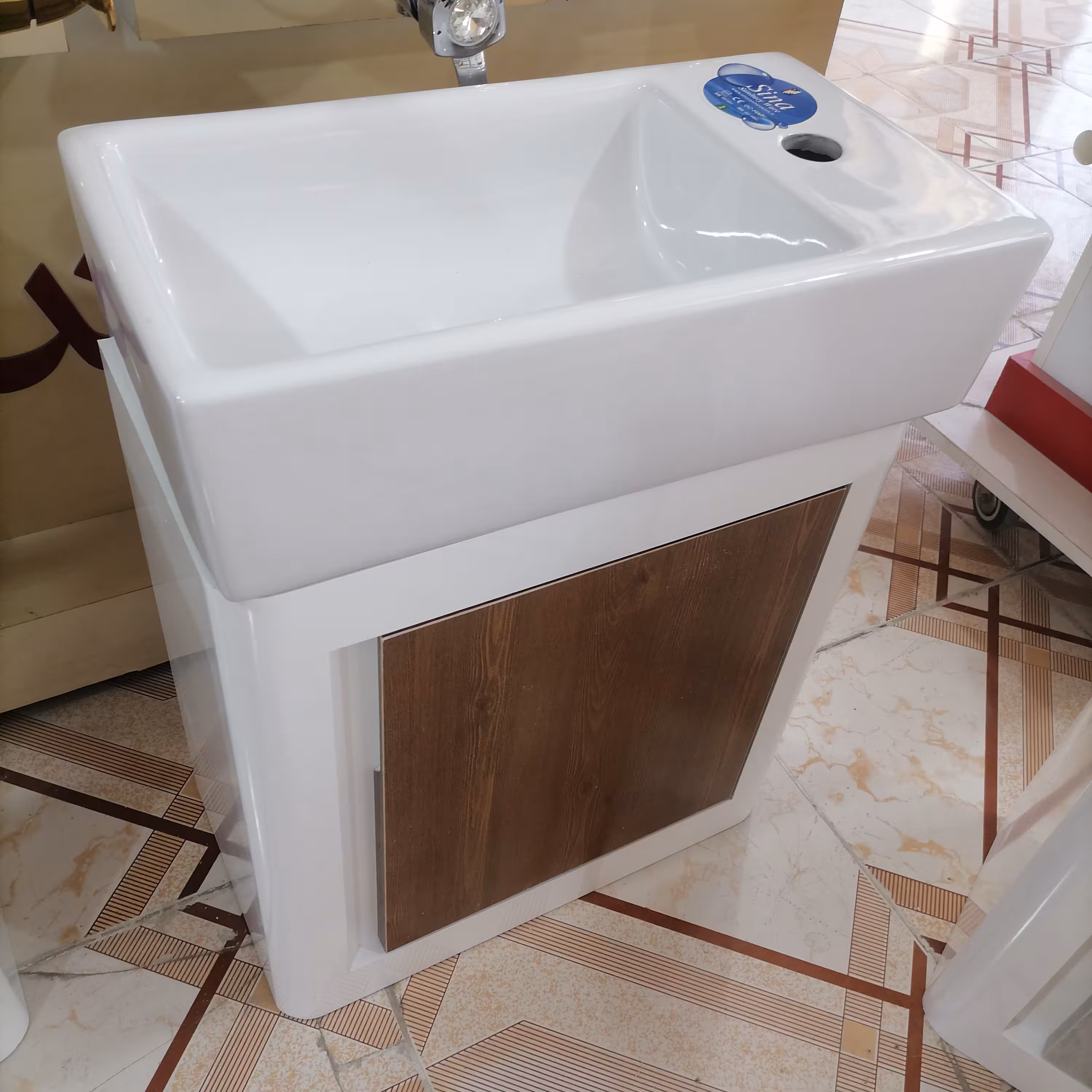 روشویی کابینتی دیواری مدل آندره 