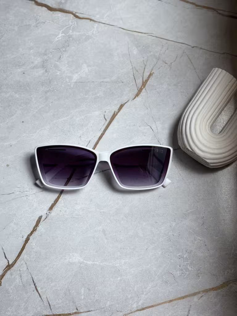 عینک آفتابی برند prada زنانه دخترانه ترند سفید یووی 400