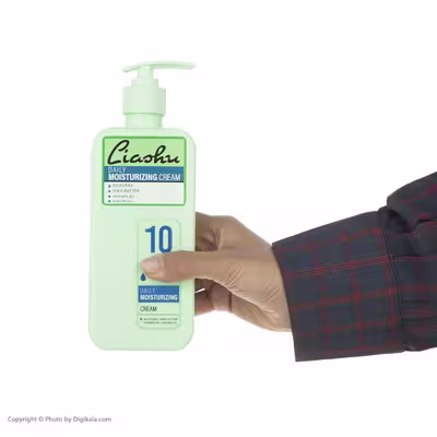 کرم مرطوب کننده لیاشو مدل Aloevera حجم 330 میلی لیتر