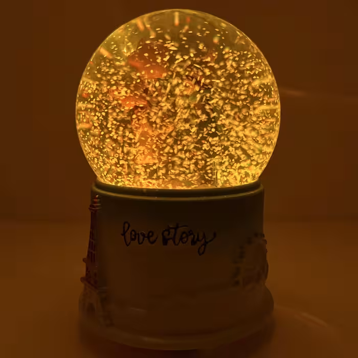 گوی موزیکال مدل پمپی Love Story کد PB2047