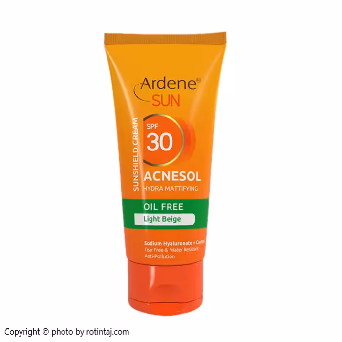 ضد آفتاب آکنه سول بژ روشن SPF30 فاقد چربی آردن