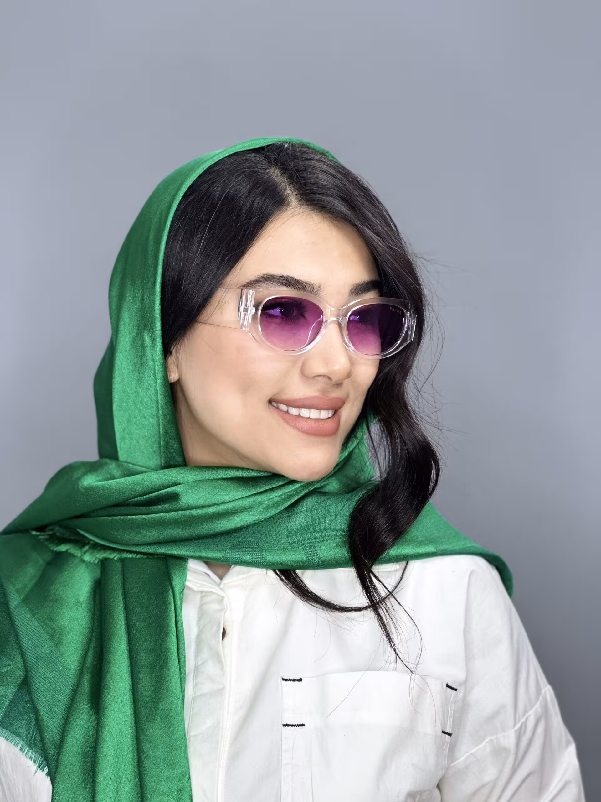 عينك آفتابي اورجينال PRADA پرادا ياسي يخي زنانه يووي 400