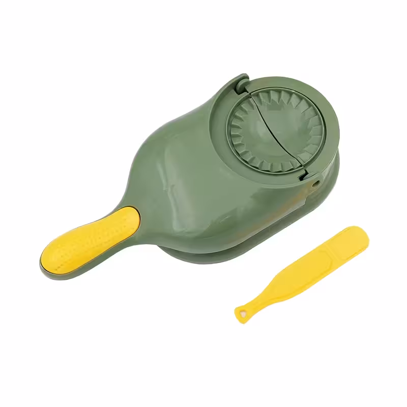 پیراشکی و سمبوسه زن دو کاره