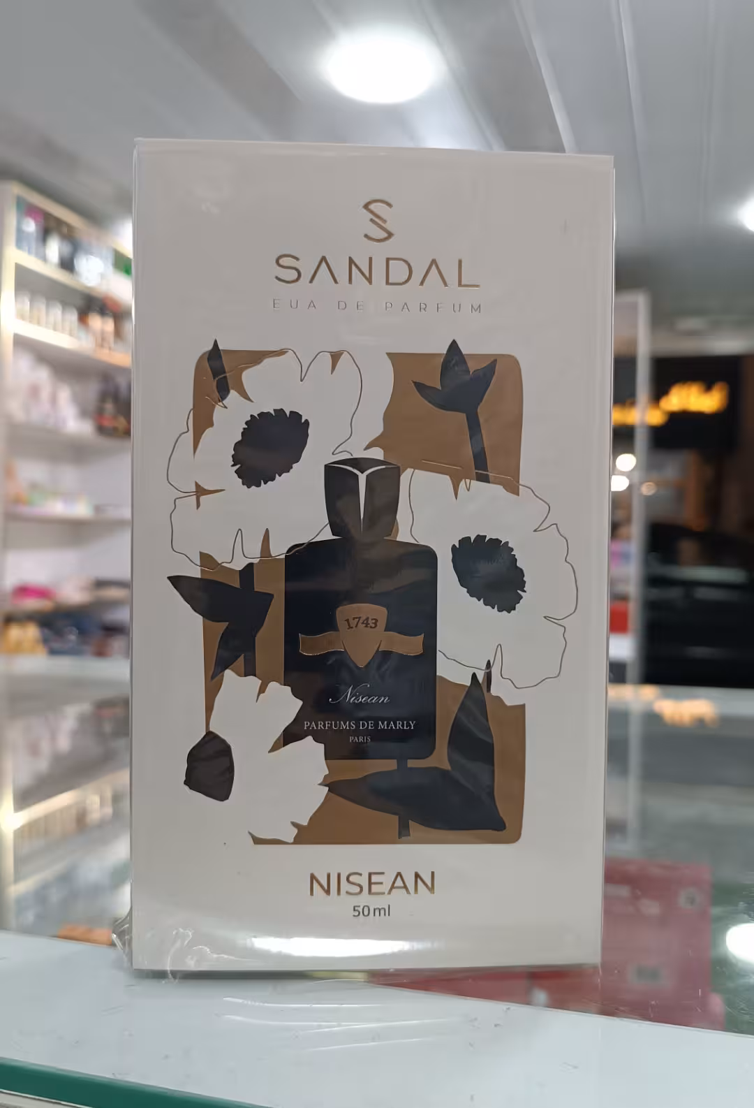 عطر صندل Sandal مدل نیسان Nisean حجم 50ml
