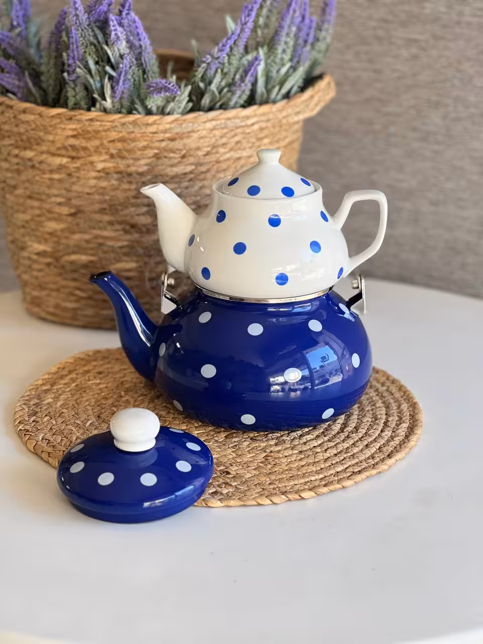 کتری قوری لعابی طرح خالخالی رنگ آبی