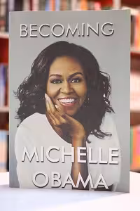 Becoming اثر Michelle Obama