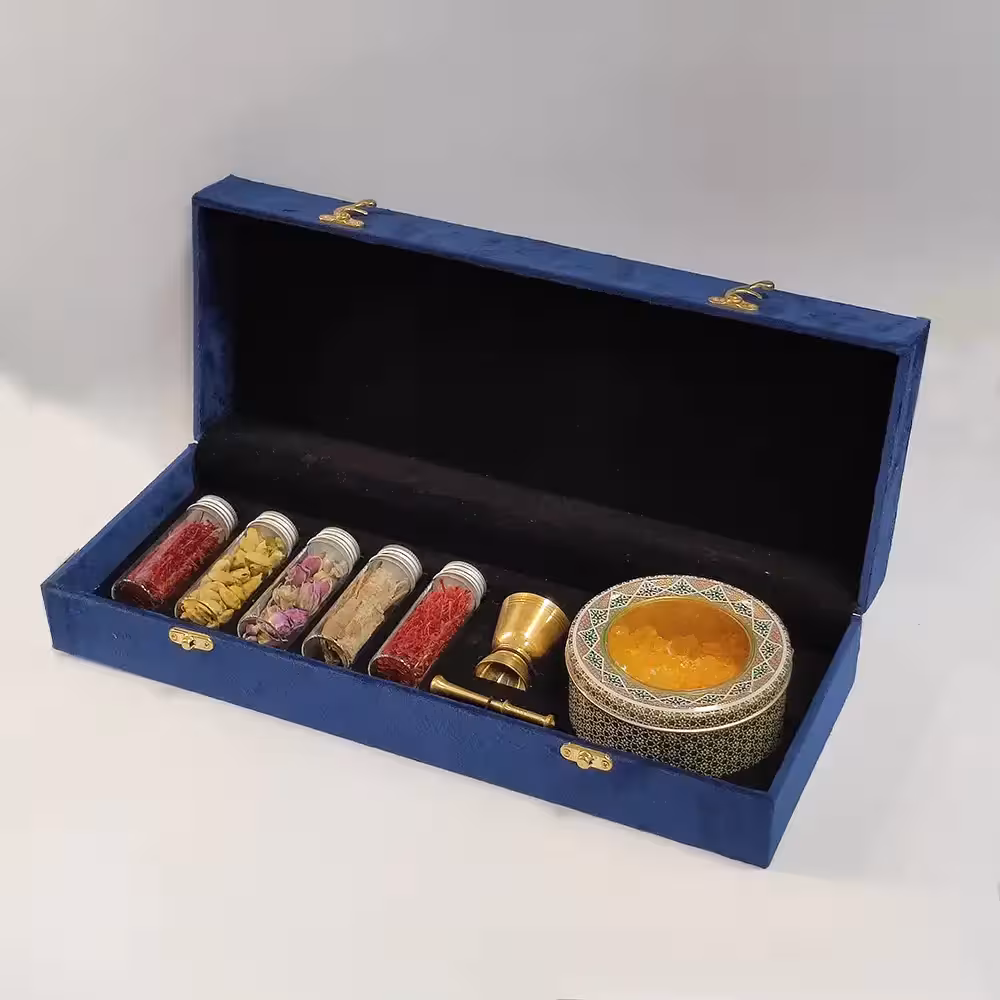 زعفران کادويی - نبات و هل و 4 گرم زعفران - کد 1124 - آنا قاین