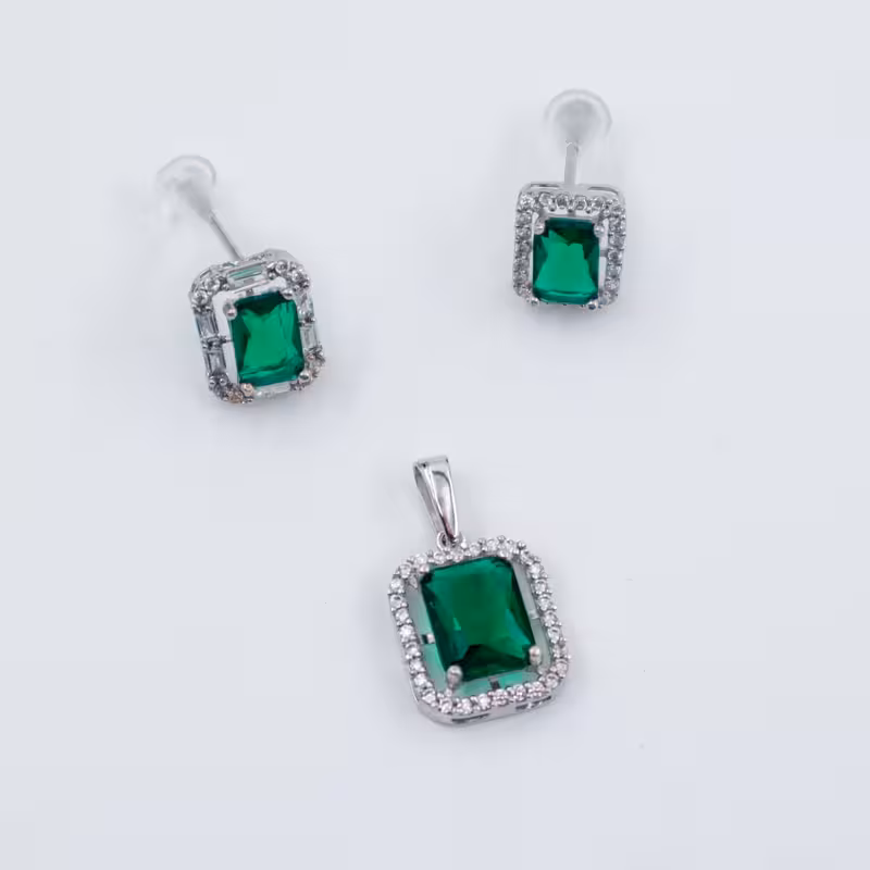 نیم ست نگین دار طلا