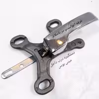 دستگیره  داخل مینی بوس بنز 309 و 508  با کیفیت ساخت درجه یک قیمت برای یک عدد می باشد این دستگیره چپ و راست دارد