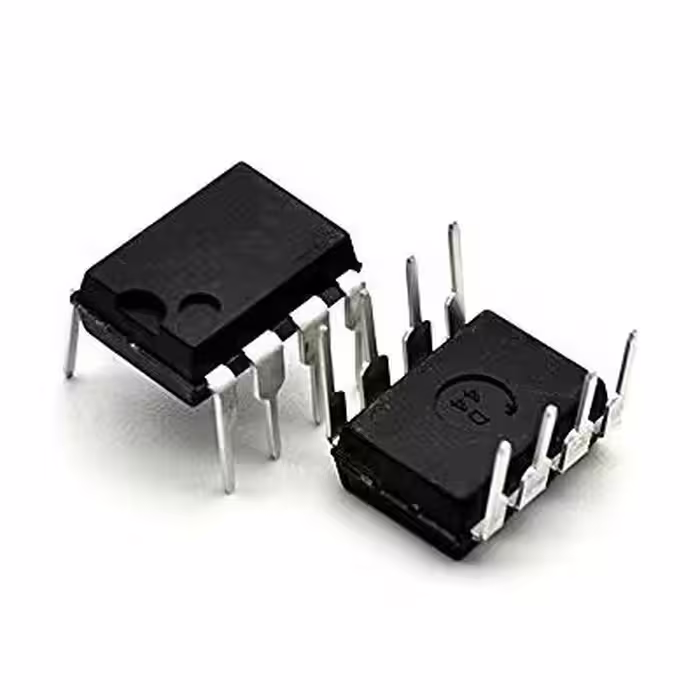 تراشه PWM کنترلر UC3843BN پکیج DIP (اورجینال)
