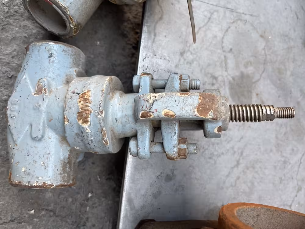 شیر کشویی 1  اینچ دنده کلاس 800 از جنس  TRIM A105N  STEM A105N  DISC A105N BODY A105N