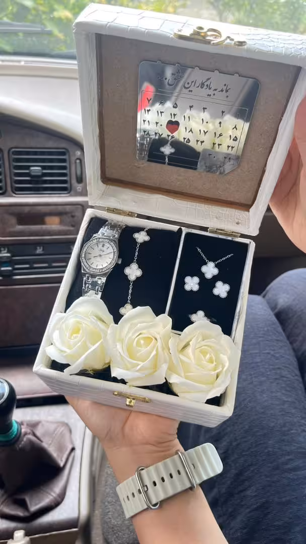 باکس هدیه ست کامل ونکلیف سفید