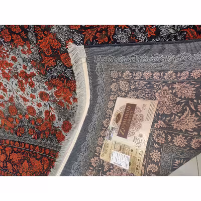 فرش ماشینی زمرد مشهد طرح وینتیج مدل افشان زمینه سورمه ای