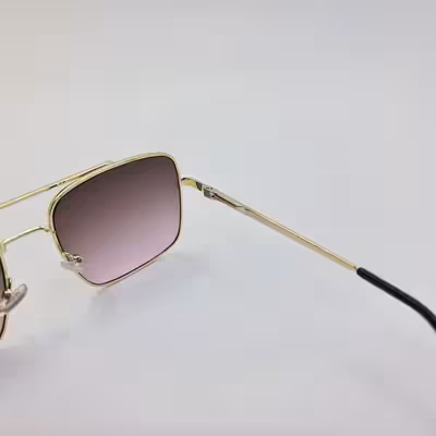 عینک آفتابی دیتیای مدل 2-1003 - هایلایت دسته فنر