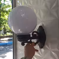 چراغ دیواری حبابی با پایه  دیواری مشکی