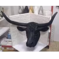 مجسمه کله گاو دیواری