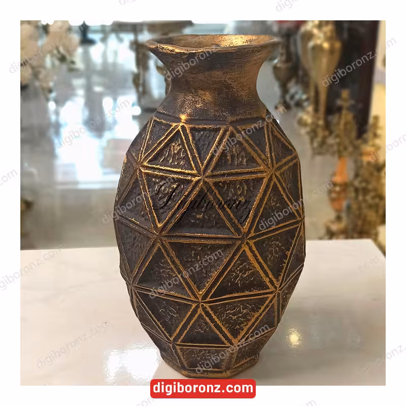 گلدان پولیستر سایز بزرگ مدل منشوری