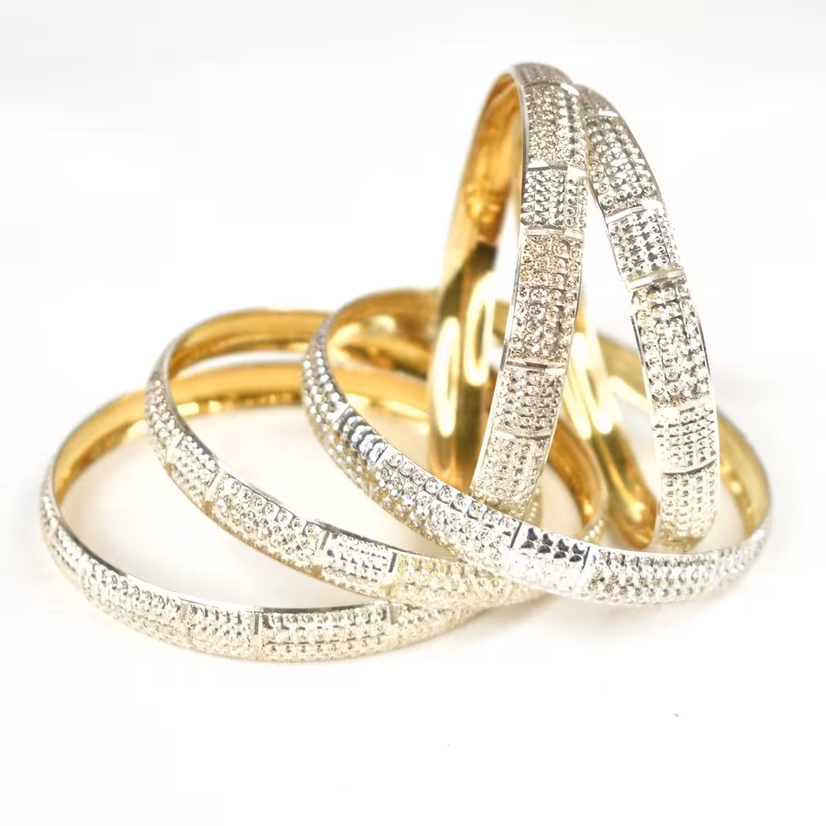 النگو نقره عیار925 طرح نقطه کوبی کد22 سایز2