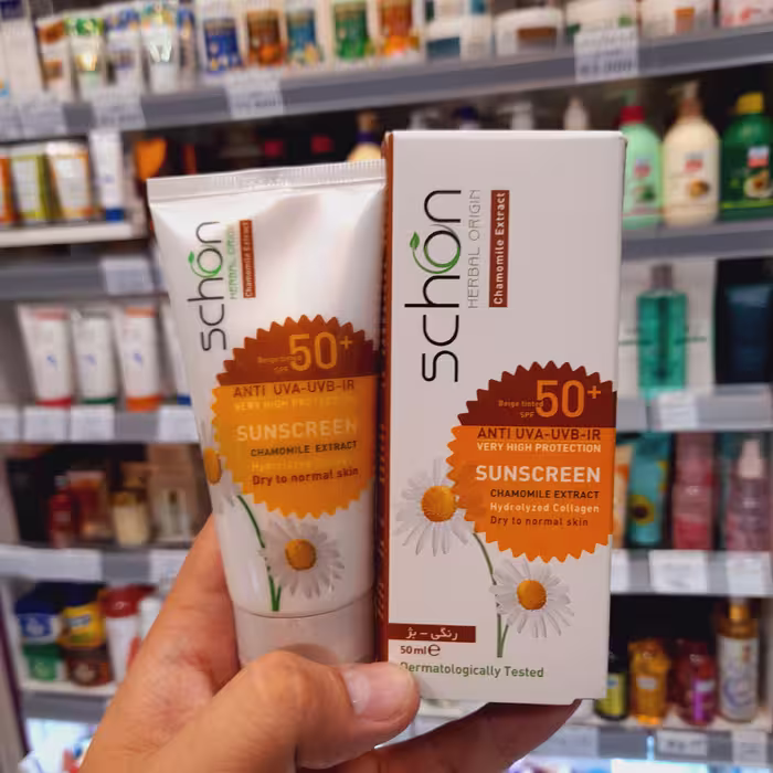 کرم ضدآفتاب شون رنگی بژ مناسب پوستهای خشک تا نرمال Dry to Normal Skin حجم 50 میل SPF 50