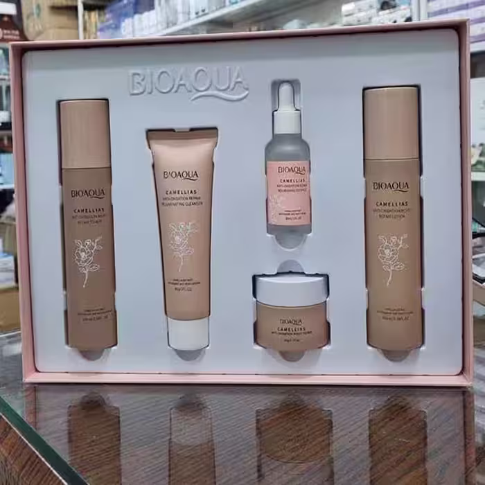 ست روتین پوستی مرطوب کننده و آنتی اکسیدان کاملیا بیوآکوا BIOAQUA