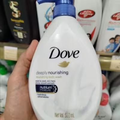 شامپو بدن داو Doveمدل deeply nourishing آبرسان و مرطوب کننده عمیق پوست