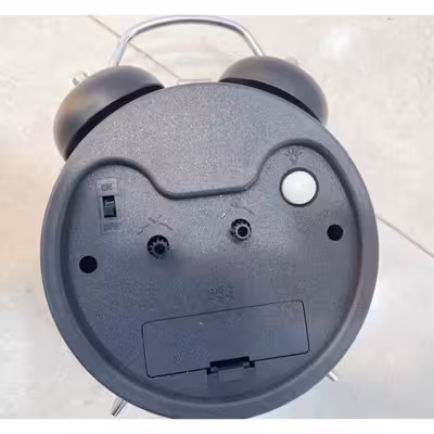 ساعت رومیزی مدل لاو کد SM3