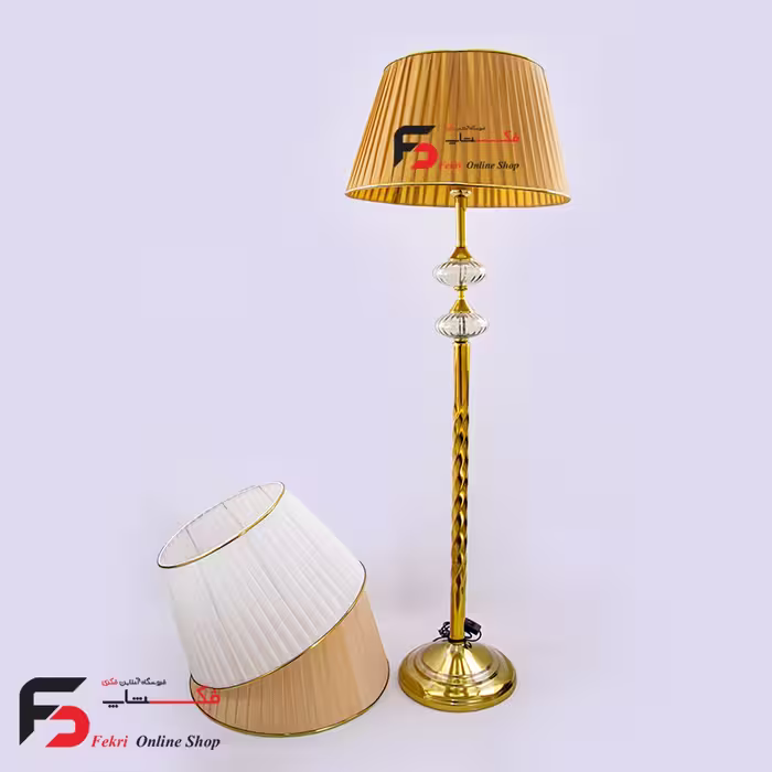 آباژور کنار سالنی محراب