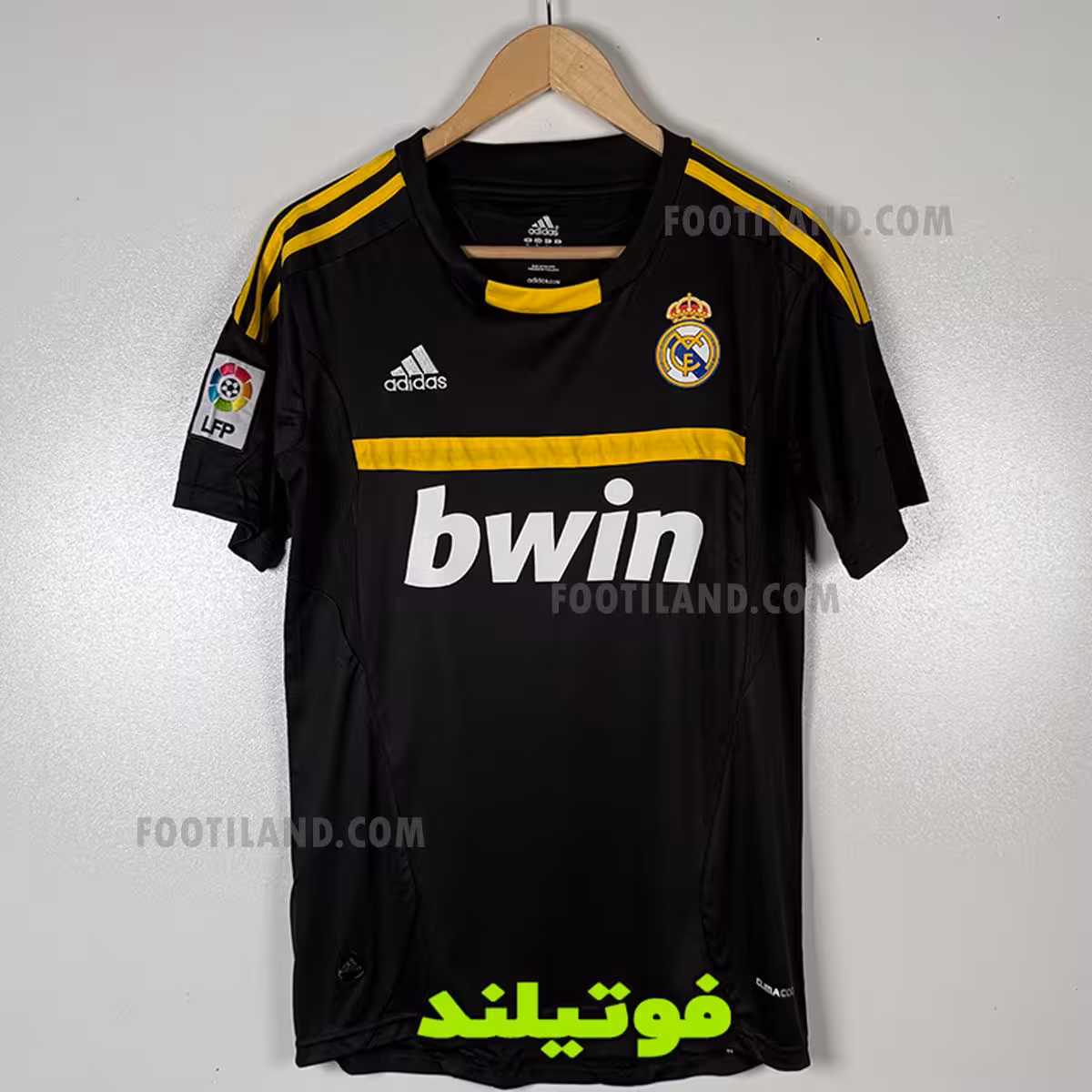 لباس دروازه بانی دوم رئال مادرید 2011/12