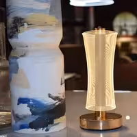 آباژور لمسی رومیزی مدل کریستالی استوانه