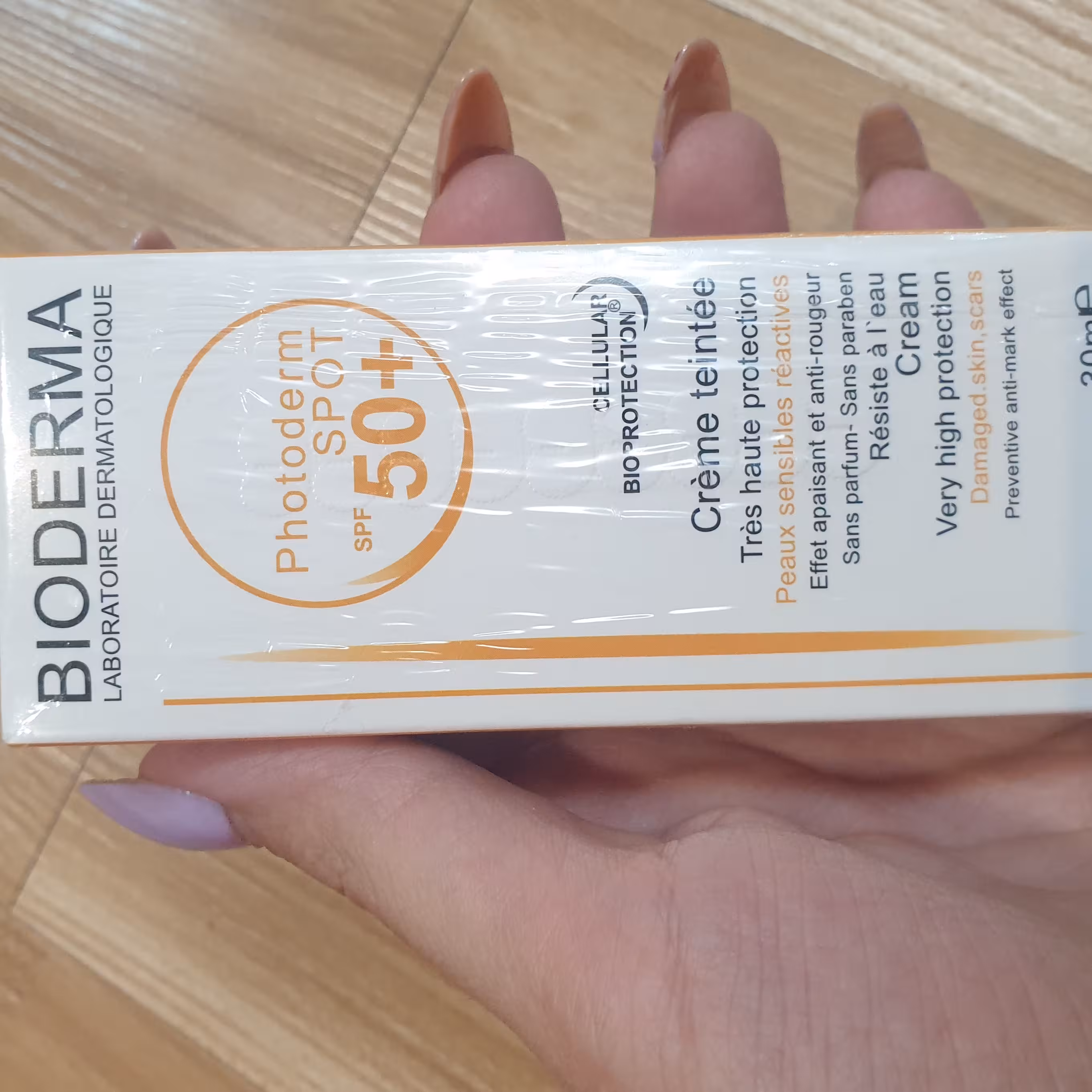 کرم ضد آفتاب بایودرما فتودرم اسپات مدل Bioderma Photoderm spotSPF50

