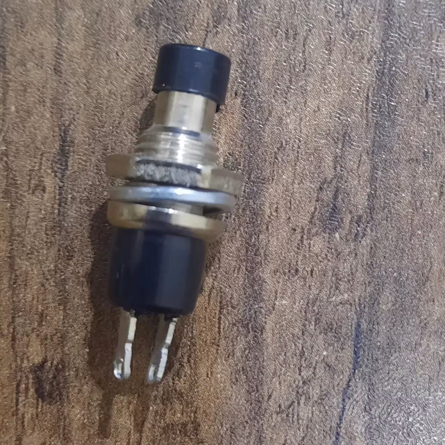 کلیدفشاری فلزی مشکی