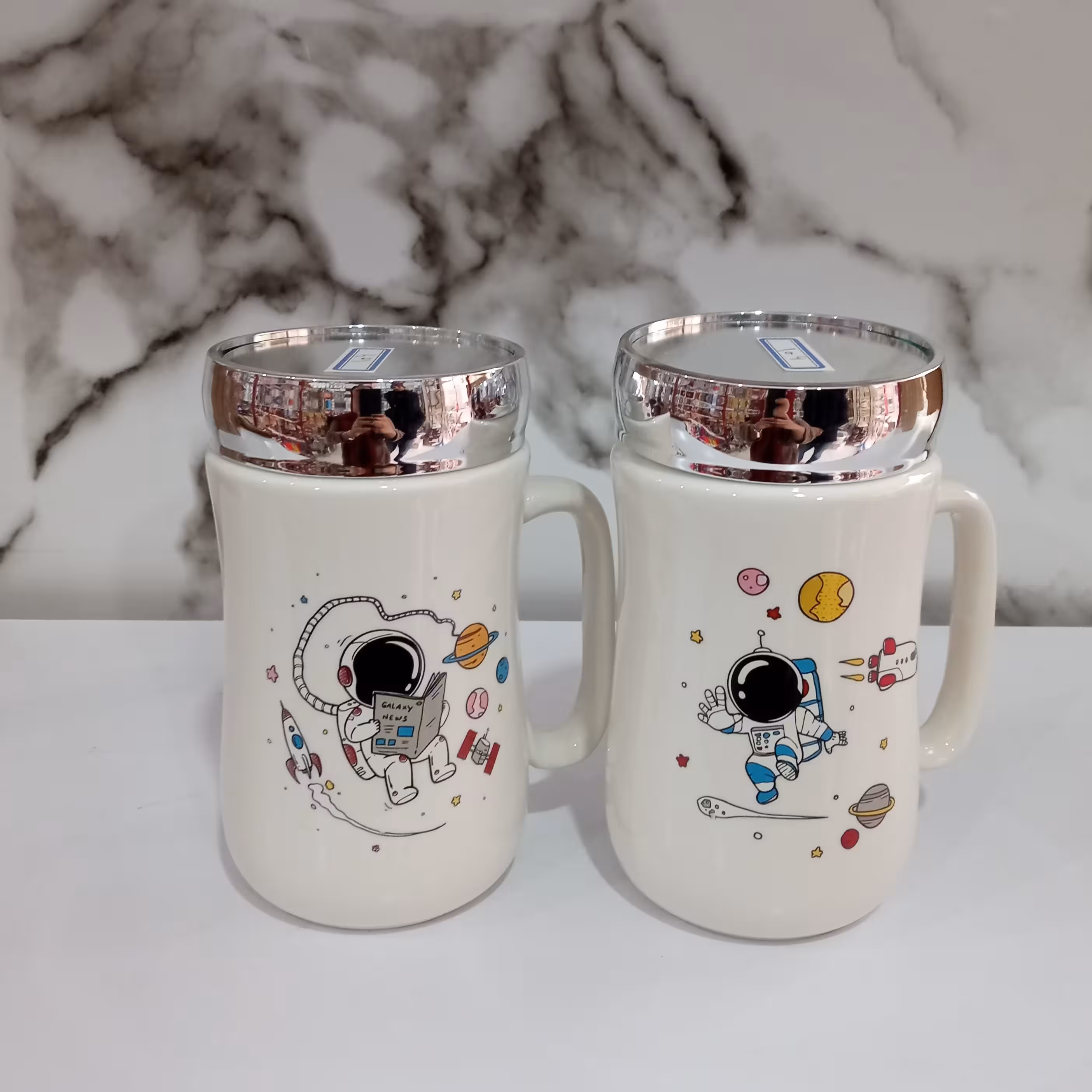 ماگ درب آینه‌ای طرح فضانورد