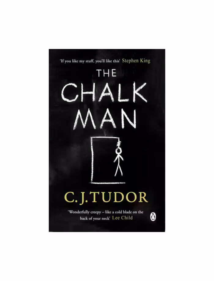 کتاب The Chalk Man، اثر C.J. Tudor، داستان هیجان‌انگیز معمایی، مناسب برای علاقه‌مندان به ژانر جنایی