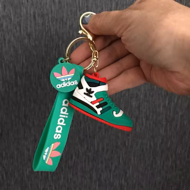 جاکلیدی سیلیکونی طرح کتونی adidas