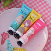 کرم مرطوب کننده AKOUA ROSE 💕