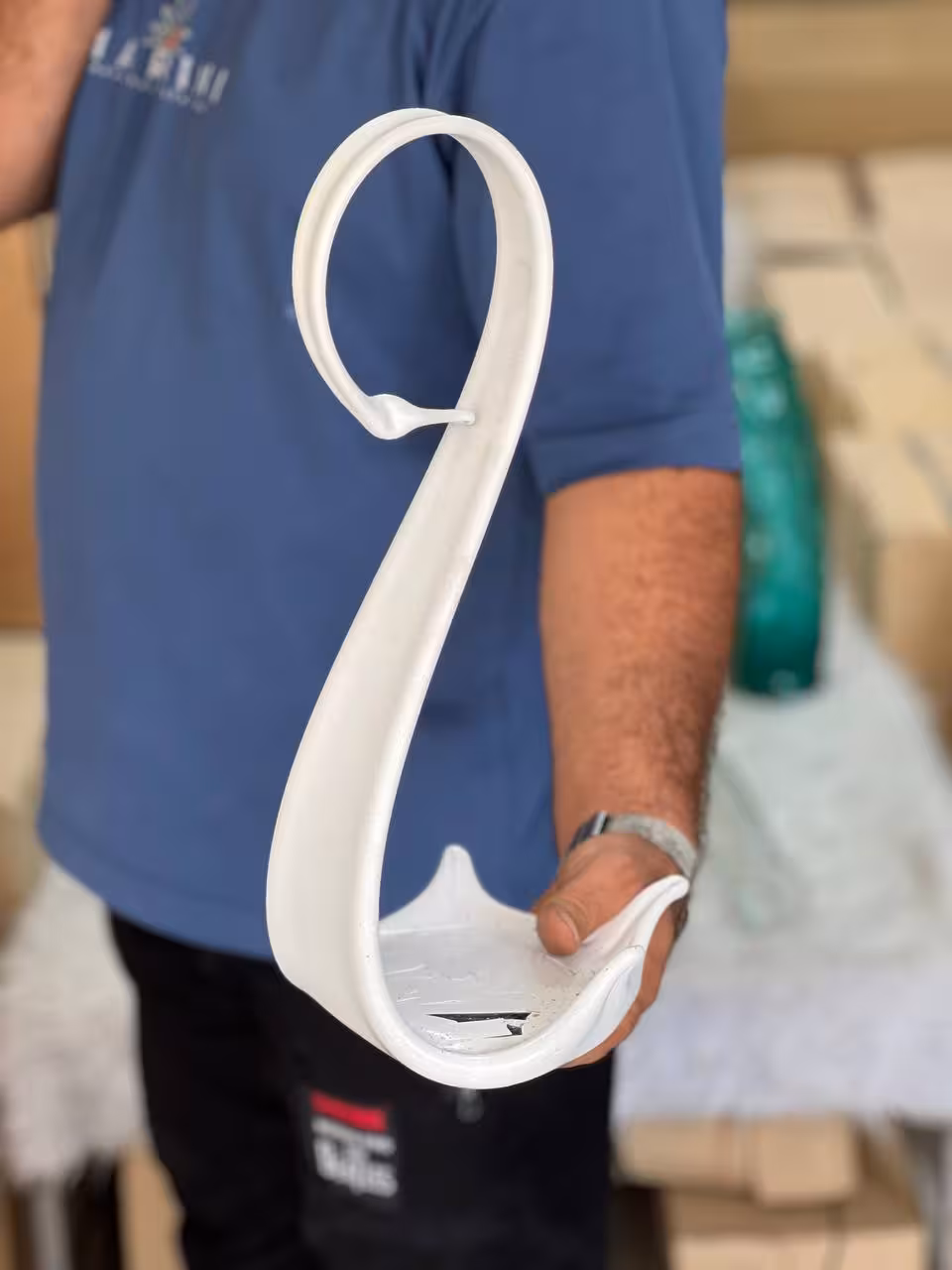 دکوری شیشه ای قو سفید