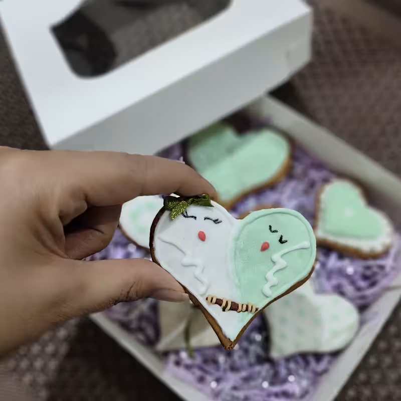 کوکی دکوراتیو با روکش ایسینگ رویال | amazonchi