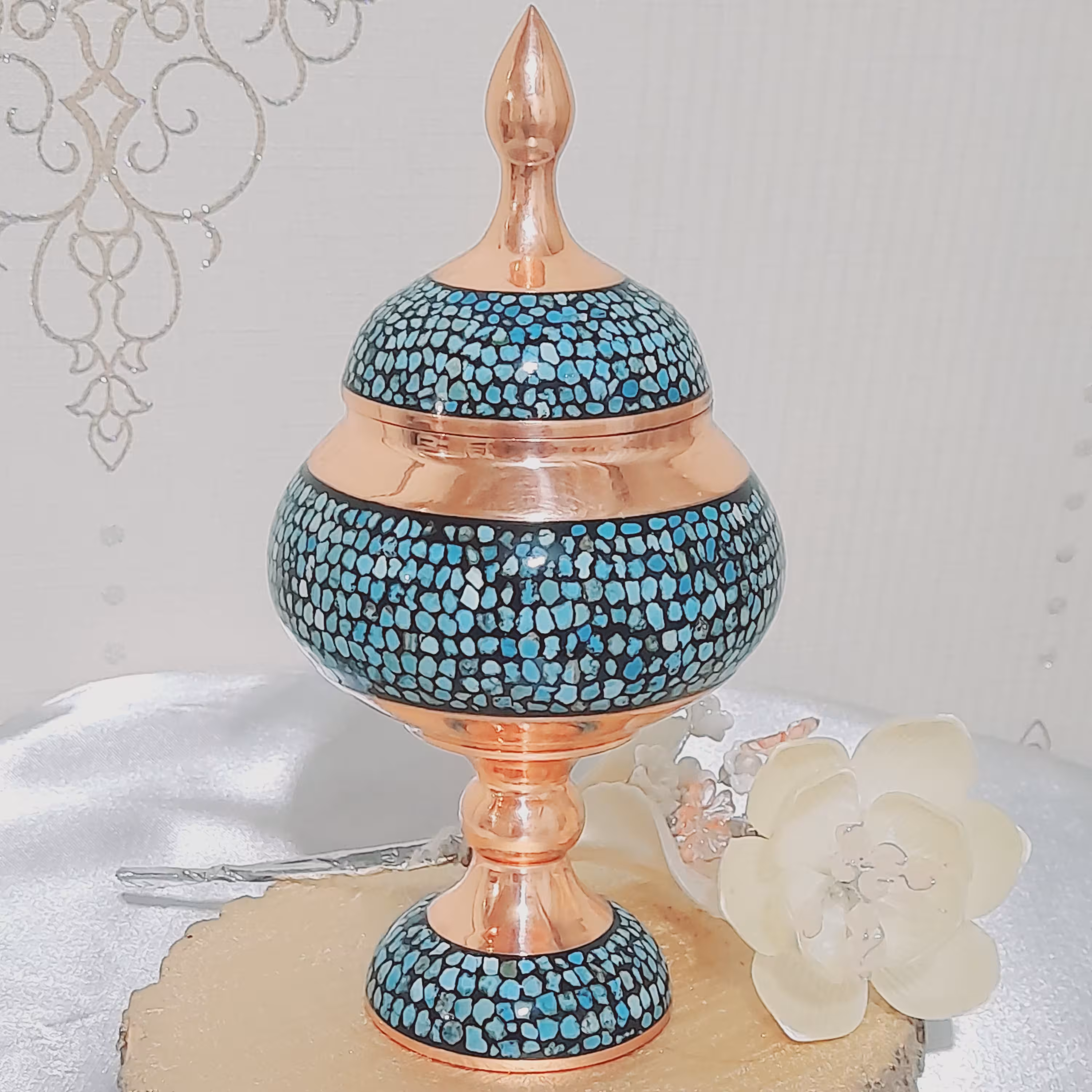 شکلات خوری فیروزه کوبی