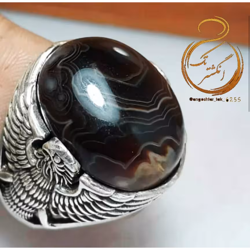 انگشتر نقره نگین عقیق سلیمانی فروخته شده با نگین مشابه قابل سفارش میباشد. 