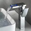 شیر روشویی مدل لوکس LED-03