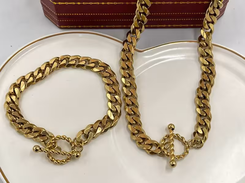 ست گردنبند و دستبند کارتیر با قفل T