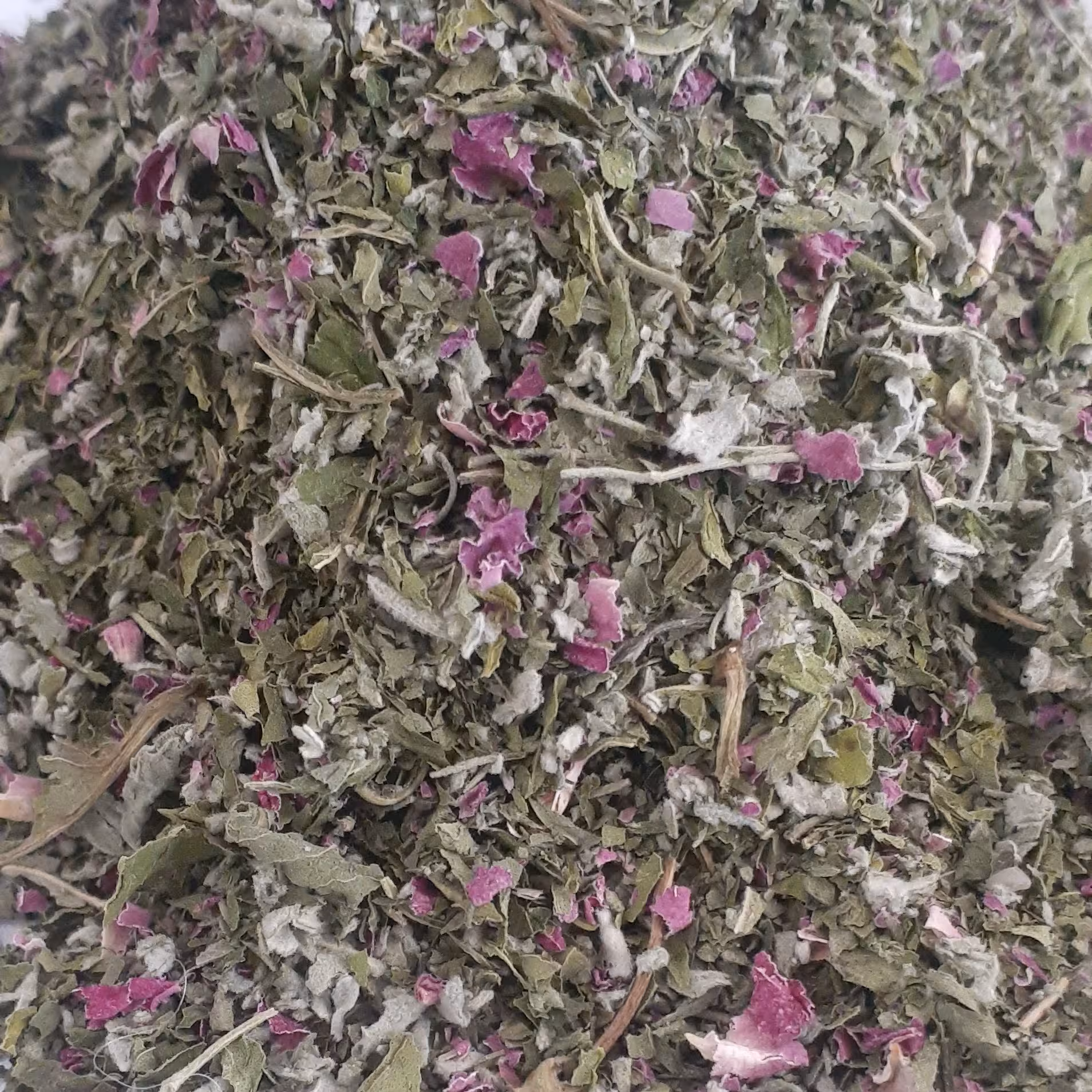 سبزی معطر  دوغ و ماست  بسیار خوش طعم و خوش عطر بسته 50گرمی