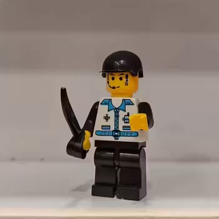 لگو مینی فیگور پلیس شمشیر دار