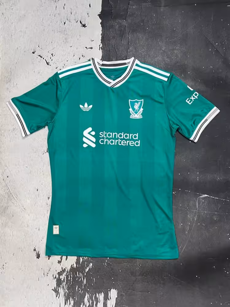 لباس سوم لیورپول 2026 (پلیری)