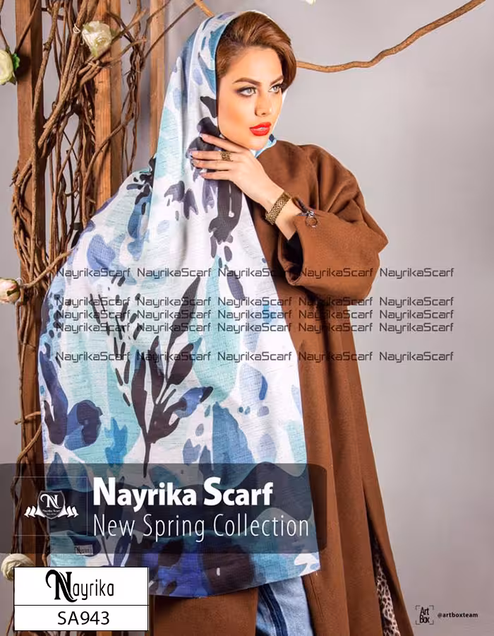 شال نخی سفید با گل و برگهای آبرنگی آبی و سورمه ای کد SA943