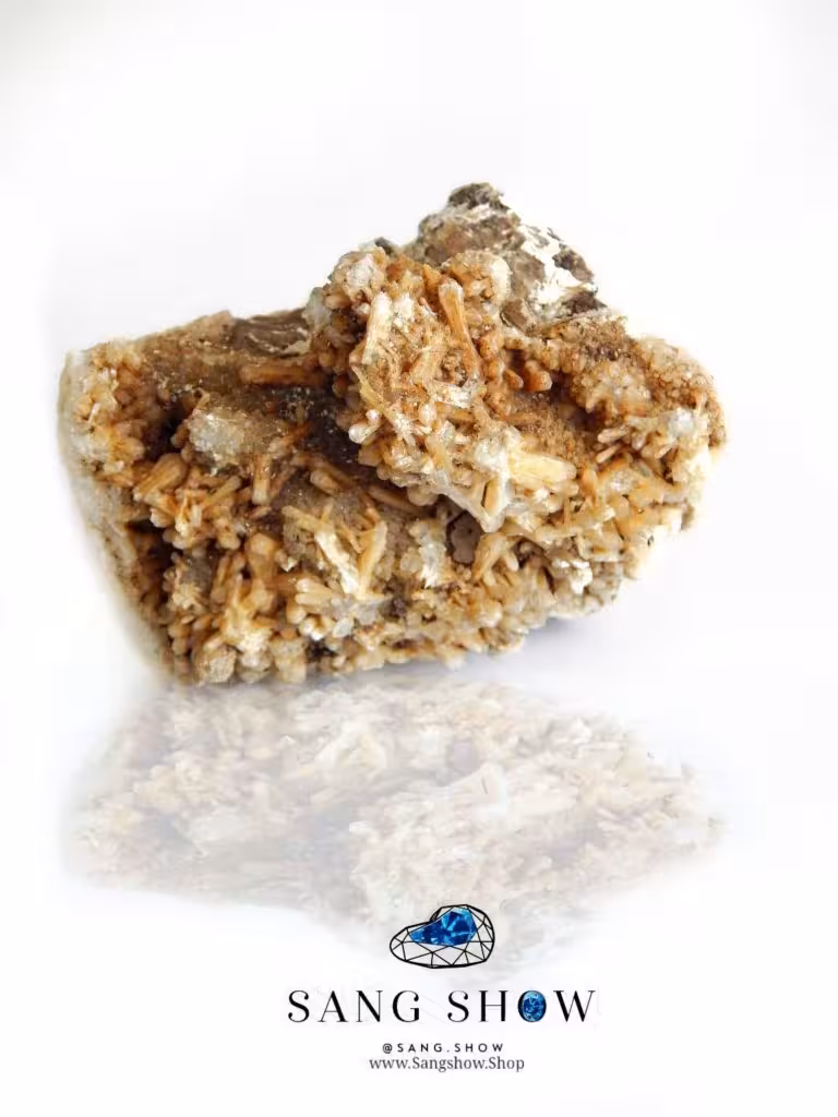 استیلبیت شاخه ای کمنظیر فلاور و نایاب با همرشدی کریستال های کوارتز S459