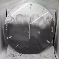 ساعت رزینی نوک مدادی سفید