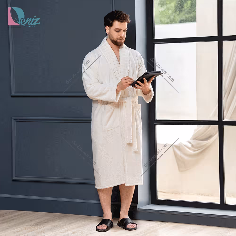 حوله تن پوش ویتو رنگ شیری