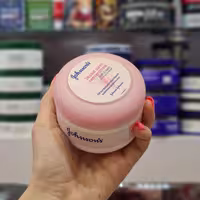 کرم مرطوب کننده جانسون