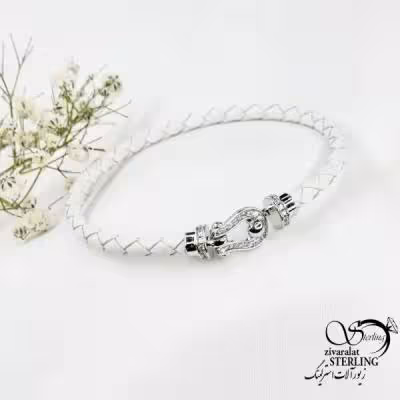 دستبند امگا (چرم سفید) پلاک نگین دار کد 18868